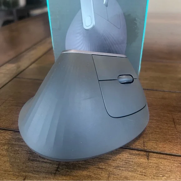 Logitech mouse - Picture 1 of 5